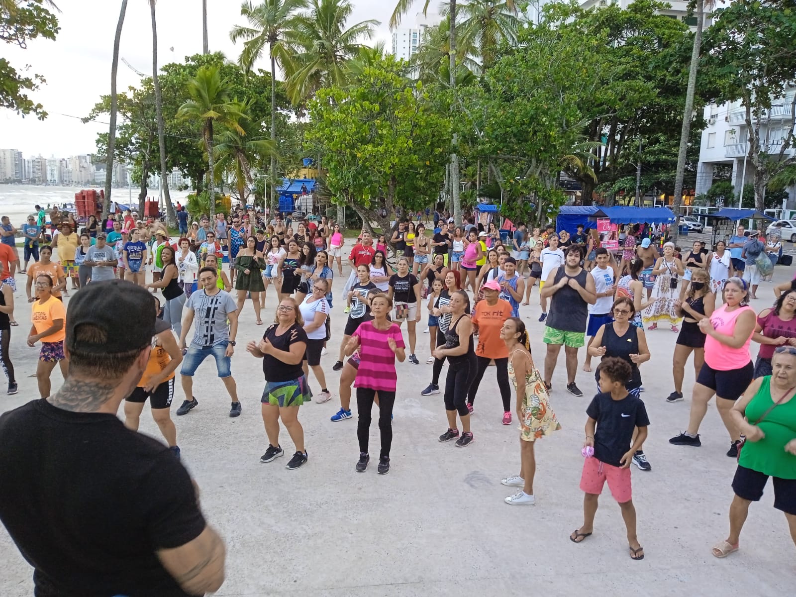 Guarujá celebra sucesso do aulão