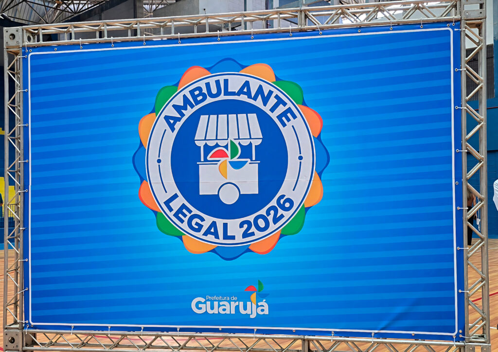 Prefeitura de Guarujá conclui entrega de certificados e selos do Programa “Ambulante Legal” com 1.030 capacitados