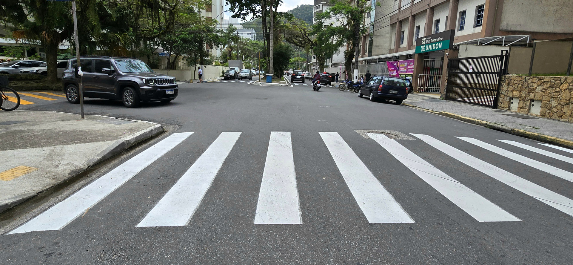 Guarujá reforça segurança viária com nova sinalização no Centro e no bairro das Astúrias