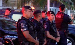 Operações reforçam segurança e ordenamento durante o feriado prolongado em Guarujá